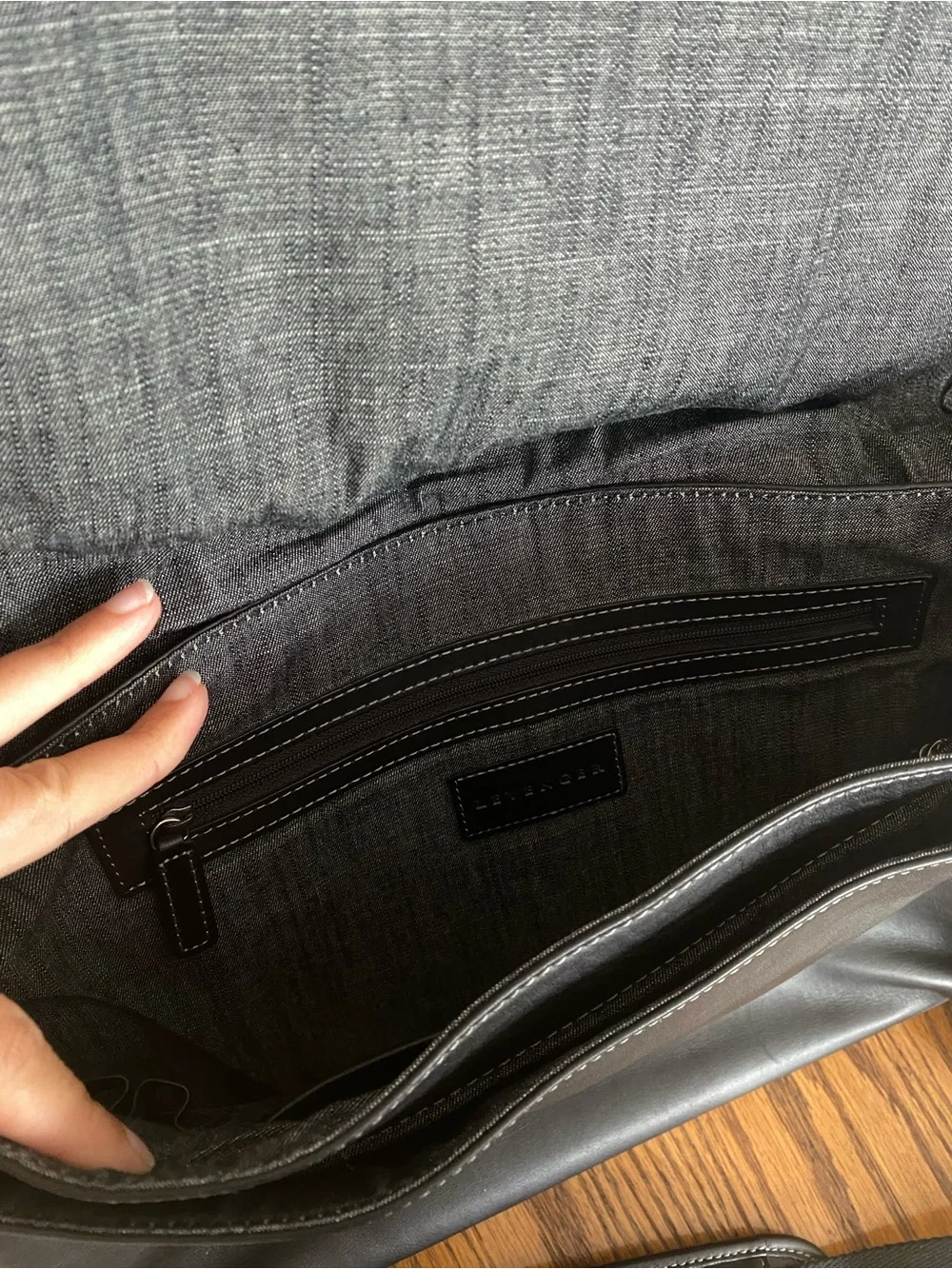 Levenger Black Leather Messenger Bag with Wide Strap